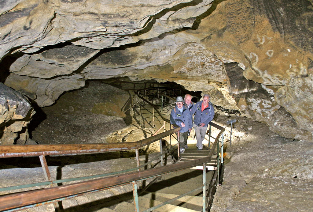 Führung durch die Nixhöhle