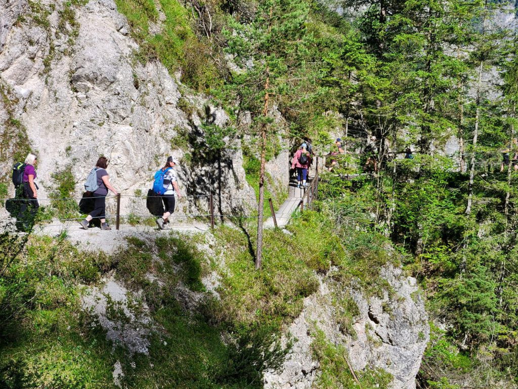 Wandergruppe in den Ötschergräben