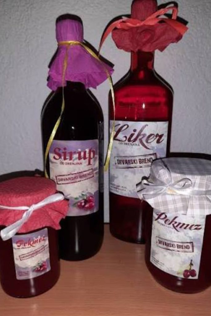 Dirndlprodukte aus Drvar, Bosnien